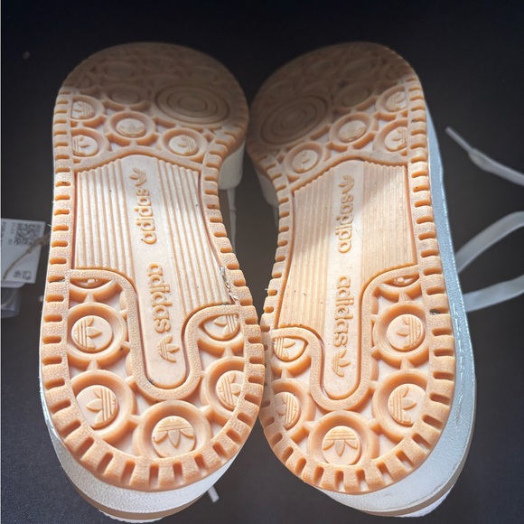 Adidas Cream and Tan Sneakers - Picture 8 of 10